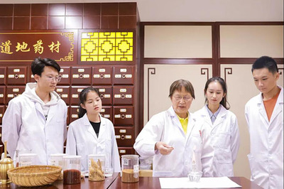 高质发展,争创一流:走进云南医药健康职业学院药学系